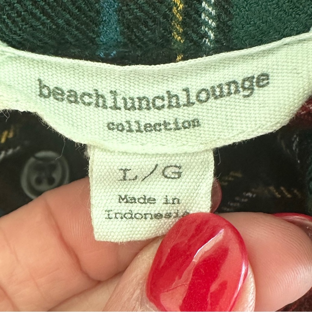 Beach lunch lounge, size large, tartan flannel button down GUC - Picture 7 of 7